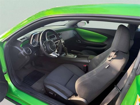 Used 2010 Chevrolet Camaro LT RWD image 8