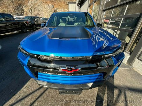 Used 2023 Chevrolet Colorado ZR2 w/ ZR2 Convenience Package III image 10
