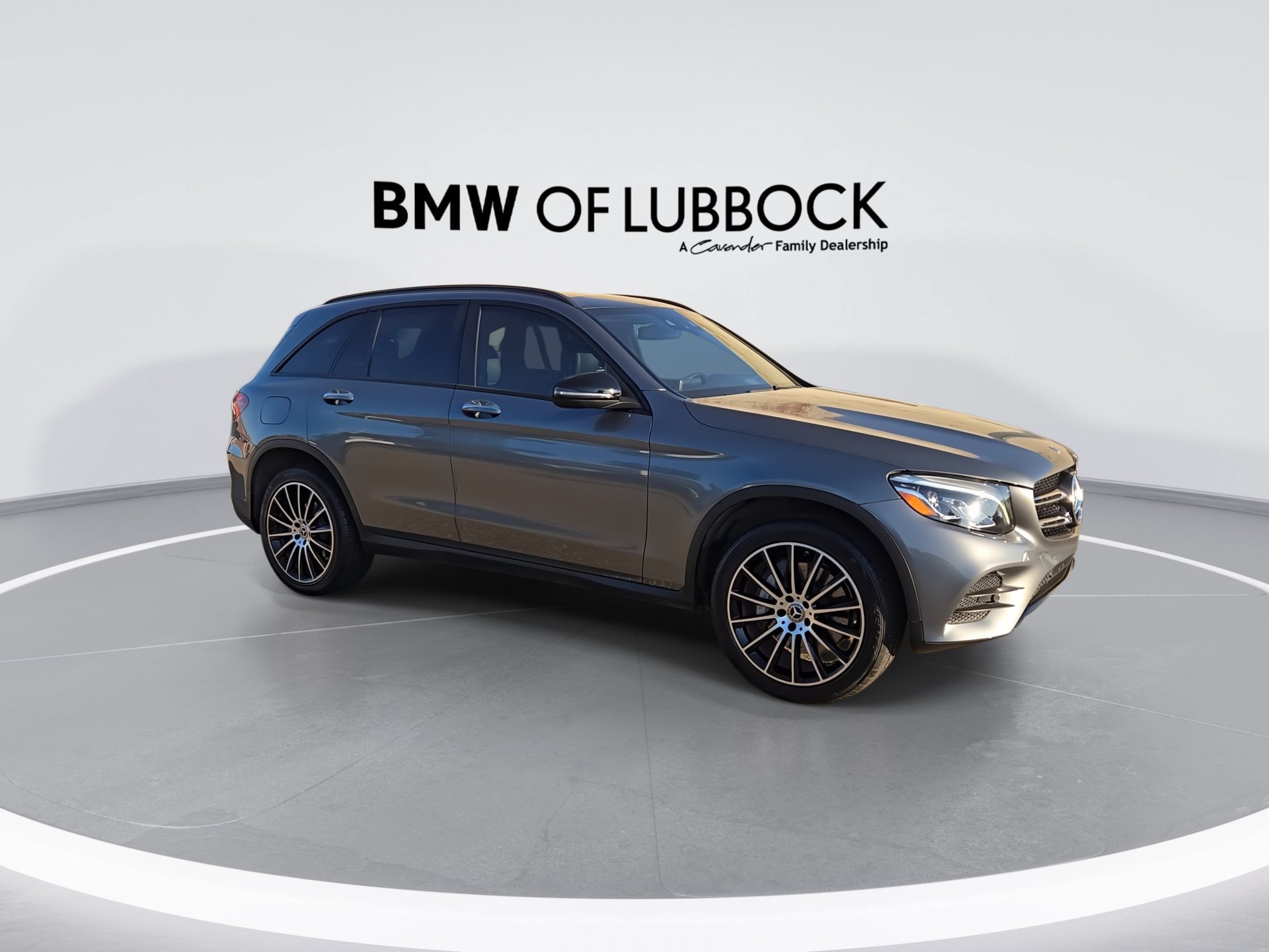 Used 2019 Mercedes-Benz GLC 300 image 2