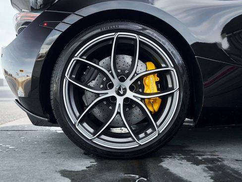 Used 2021 McLaren 720S RWD image 29