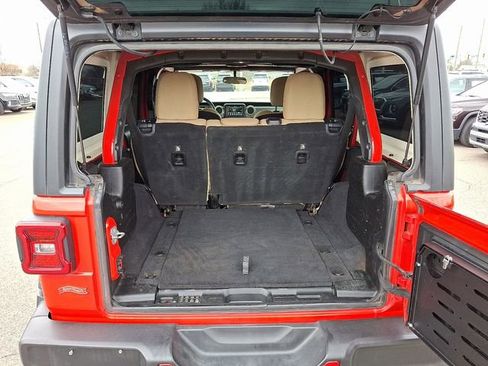 Used 2018 Jeep Wrangler Unlimited Sahara image 24