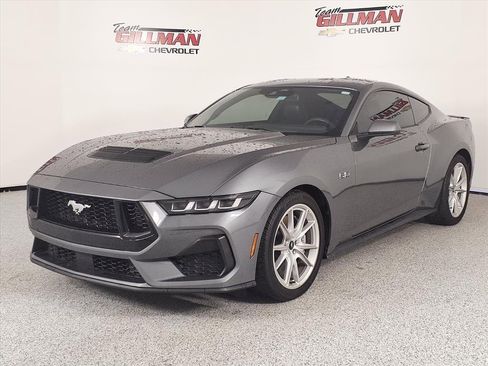 Used 2024 Ford Mustang GT Premium image 4