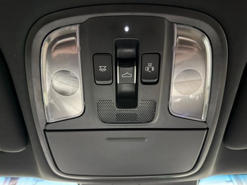Used 2018 Kia Stinger GT2 AWD/4WD image 25