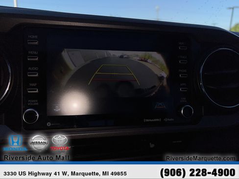 Used 2020 Toyota Tacoma TRD Off-Road w/ TRD Premium Off Road Package AWD/4WD image 23