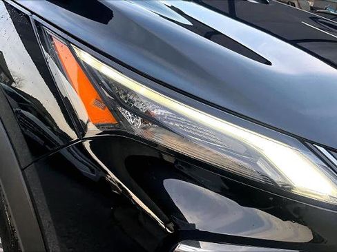 Certified 2023 Nissan Rogue SV image 27