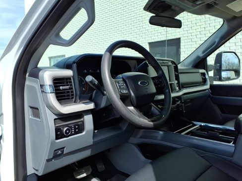 Used 2024 Ford F250 XLT w/ FX4 Off-Road Package image 5