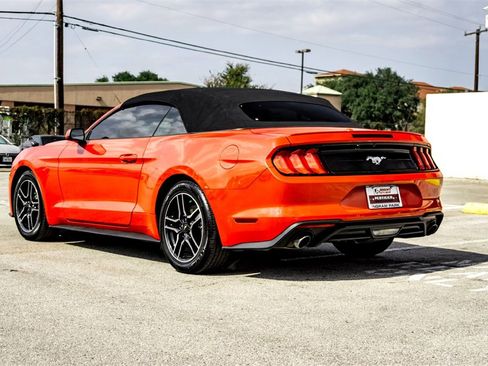 Used 2023 Ford Mustang Convertible image 7
