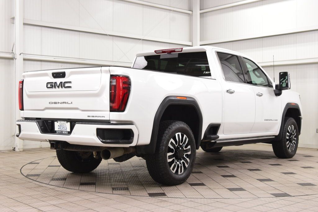 Used 2025 GMC Sierra 2500 Denali Ultimate AWD/4WD image 8