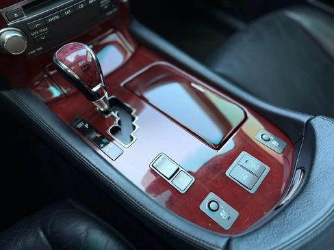Used 2010 Lexus LS 460 RWD image 17