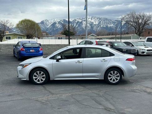 Used 2024 Toyota Corolla LE AWD/4WD image 8