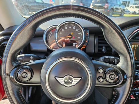 Used 2017 MINI Cooper 2-Door Hardtop FWD image 32