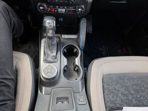 Used 2021 Ford Bronco Wildtrak image 13