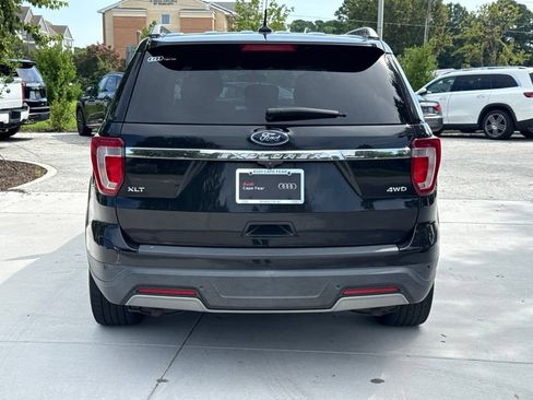 Used 2019 Ford Explorer XLT w/ Equipment Group 202A AWD/4WD image 6