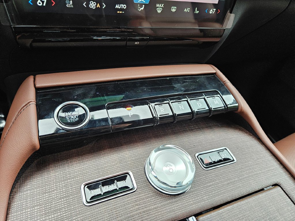 New 2027 Lincoln Navigator Reserve AWD/4WD image 28