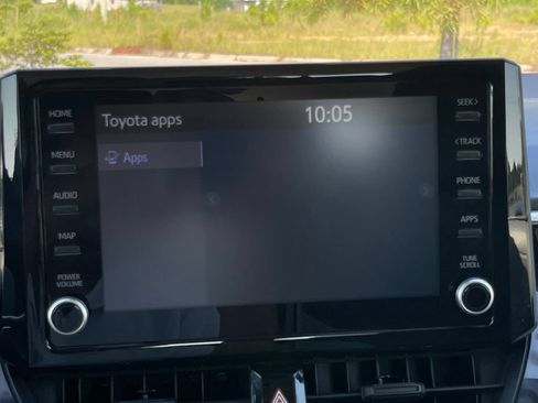 Used 2022 Toyota Corolla LE FWD image 28