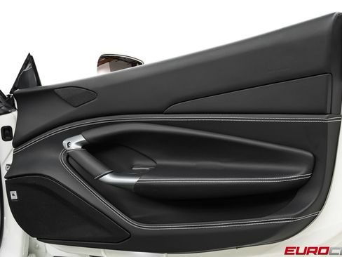 Used 2022 Ferrari F8 Tributo RWD image 28