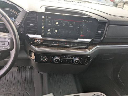 Used 2022 GMC Sierra 1500 Elevation w/ LPO, Elevation Black Package image 16