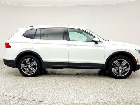 Used 2020 Volkswagen Tiguan SEL AWD/4WD image 4