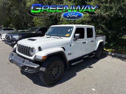 Used 2025 Jeep Gladiator Sport