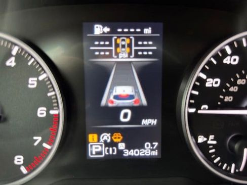 Used 2024 Subaru Crosstrek 2.5i Limited AWD/4WD image 15