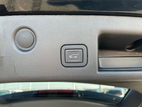 Used 2024 Chevrolet Equinox LT AWD/4WD image 33