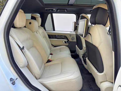 Used 2020 Land Rover Range Rover Autobiography image 56