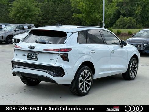 New 2026 Audi Q3 quattro 2.0T AWD/4WD image 14