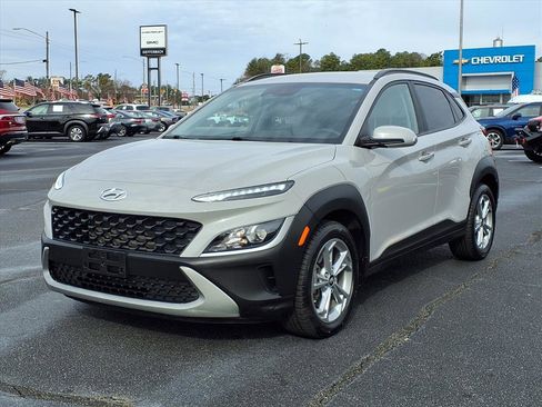 Used 2023 Hyundai Kona SEL image 1