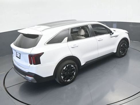 Used 2024 Kia Sorento S w/ Panoramic Sunroof Package FWD image 54