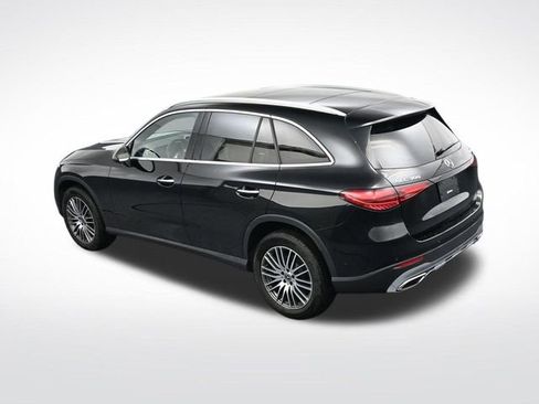 Used 2024 Mercedes-Benz GLC 300 4MATIC image 23