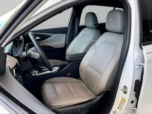 Used 2025 Buick Envista Avenir FWD image 7