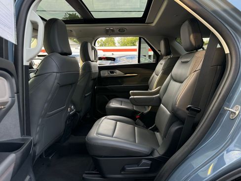 Used 2025 Ford Explorer Active w/ Active Comfort Package image 28