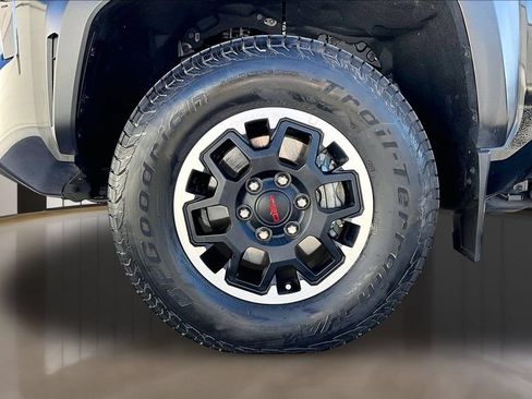 Used 2024 Toyota Tacoma TRD Off-Road w/ TRD Off Road Premium Package AWD/4WD image 30