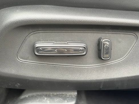 Used 2023 Honda HR-V EX-L image 17