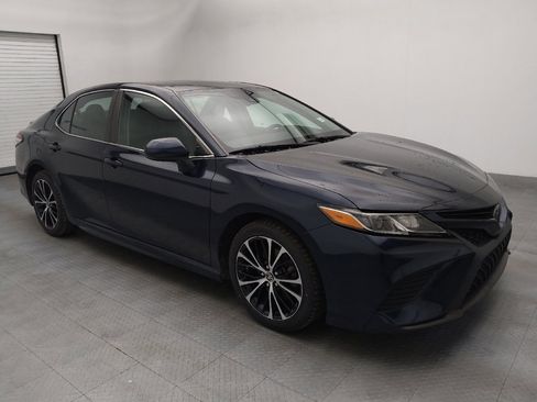 Used 2020 Toyota Camry SE image 11
