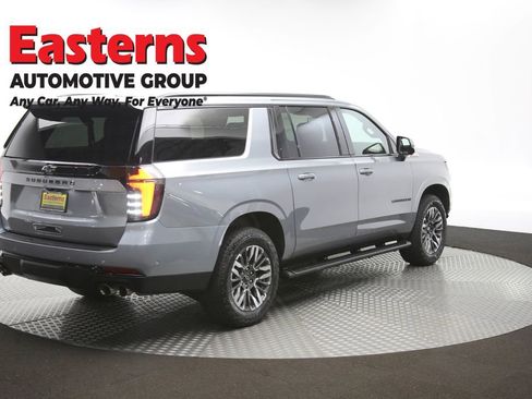 Used 2025 Chevrolet Suburban Z71 image 43