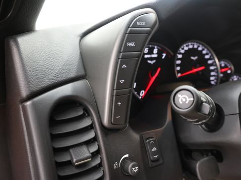 Used 2007 Chevrolet Corvette Convertible w/ Preferred Equipment Group image 32