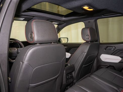 Used 2024 GMC Canyon AT4X image 9