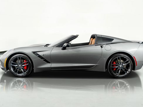 Used 2015 Chevrolet Corvette Stingray Coupe w/ 2LT Preferred Equipment Group image 17