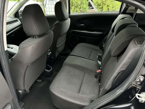 Used 2018 Honda HR-V LX image 19