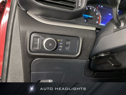 Used 2022 Ford Explorer XLT w/ Equipment Group 202A image 24