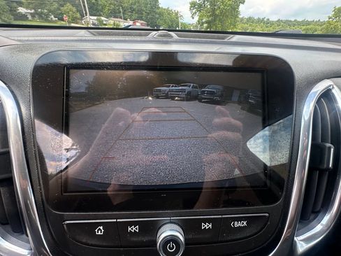 Used 2018 Chevrolet Equinox LT w/ Sun & Infotainment Package AWD/4WD image 15
