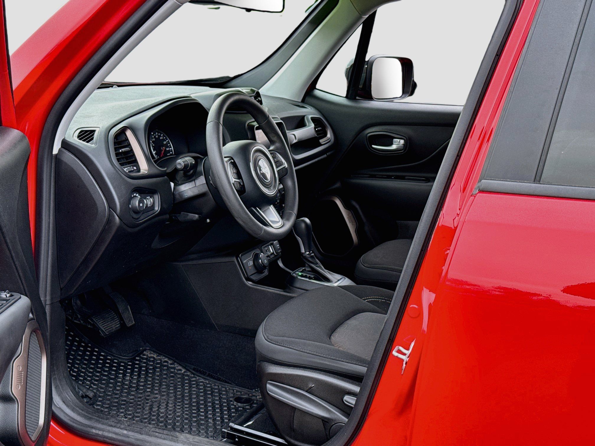 Used 2023 Jeep Renegade Latitude AWD/4WD image 11