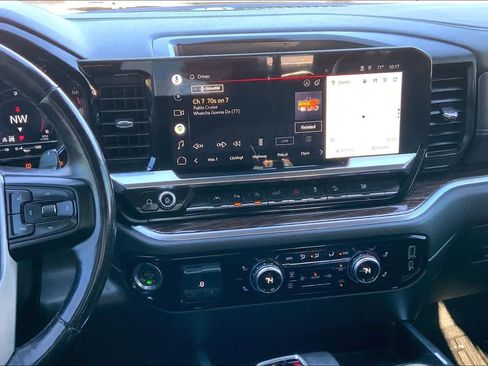 Used 2022 GMC Sierra 1500 Elevation w/ Elevation Premium Package image 6