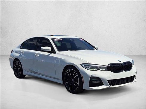 Used 2021 BMW 330i Sedan w/ M Sport Package RWD image 3