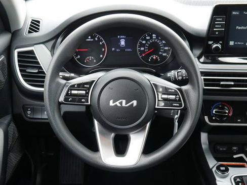 Used 2022 Kia Seltos LX AWD/4WD image 14