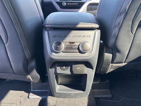 Used 2025 Ford Explorer ST-Line w/ ST-Line Street Pack image 44