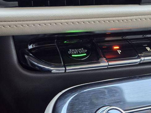 Used 2023 Lincoln Nautilus Reserve w/ Equipment Group 201A image 22