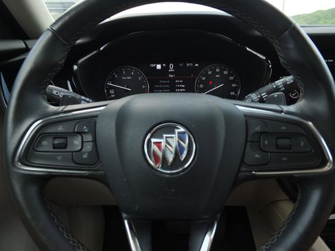 Used 2023 Buick Envision Avenir image 21