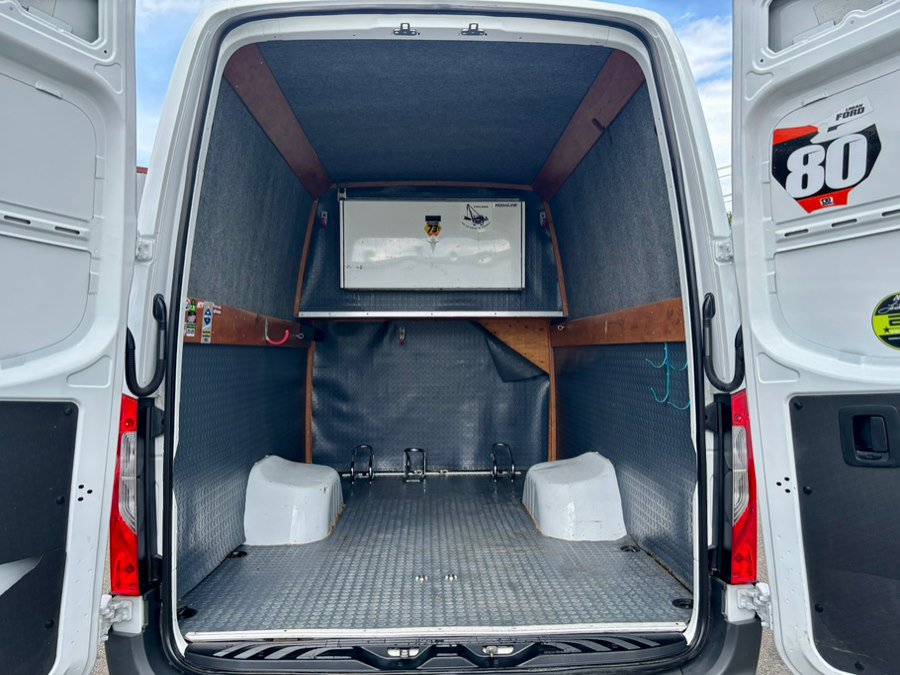 Used 2023 Mercedes-Benz Sprinter 3500 image 26